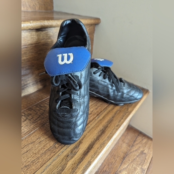 Wilson soccer cleats, black & blue, men's size 8 - Picture 2 of 6